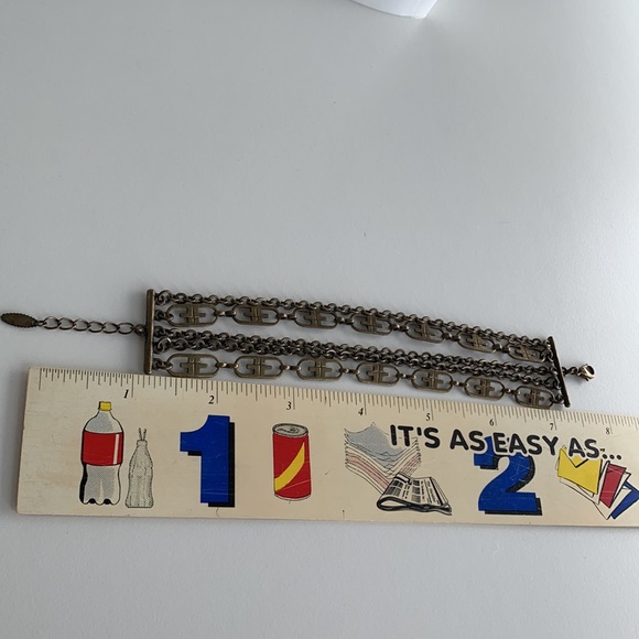 Vintage VCLM TM multi strand metal brass tone bracelet, signed - Picture 3 of 5